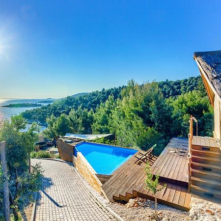 Golden Haven Luxe Glamp Resort Murter Exterior photo
