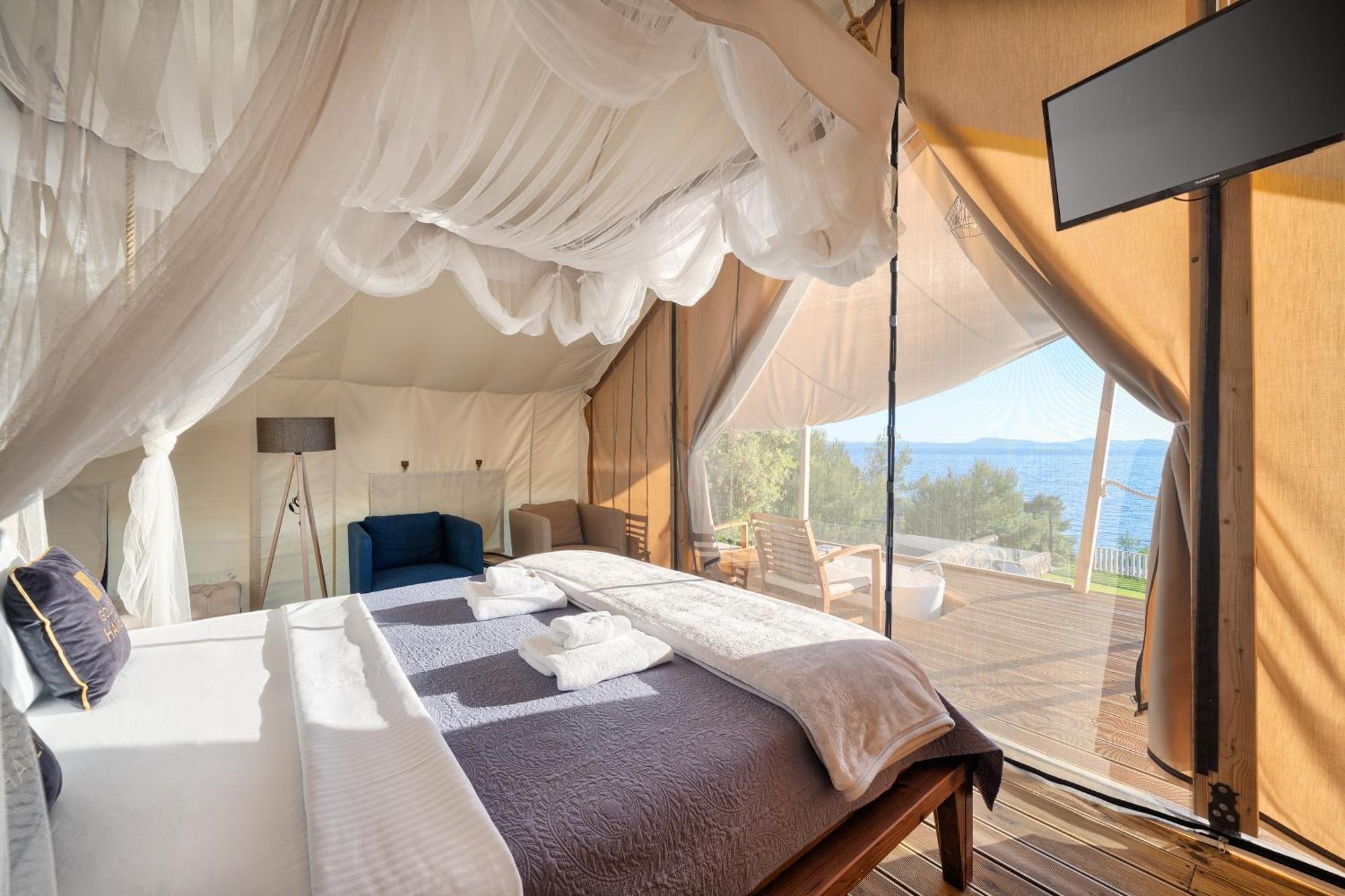 Golden Haven Luxe Glamp Resort Murter Exterior photo