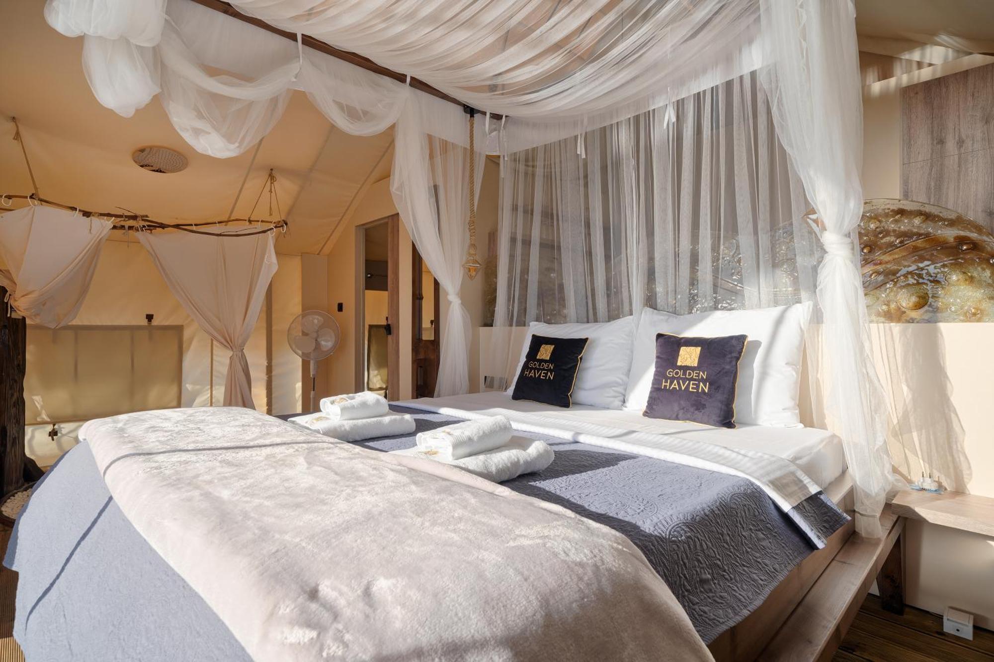 Golden Haven Luxe Glamp Resort Murter Exterior photo