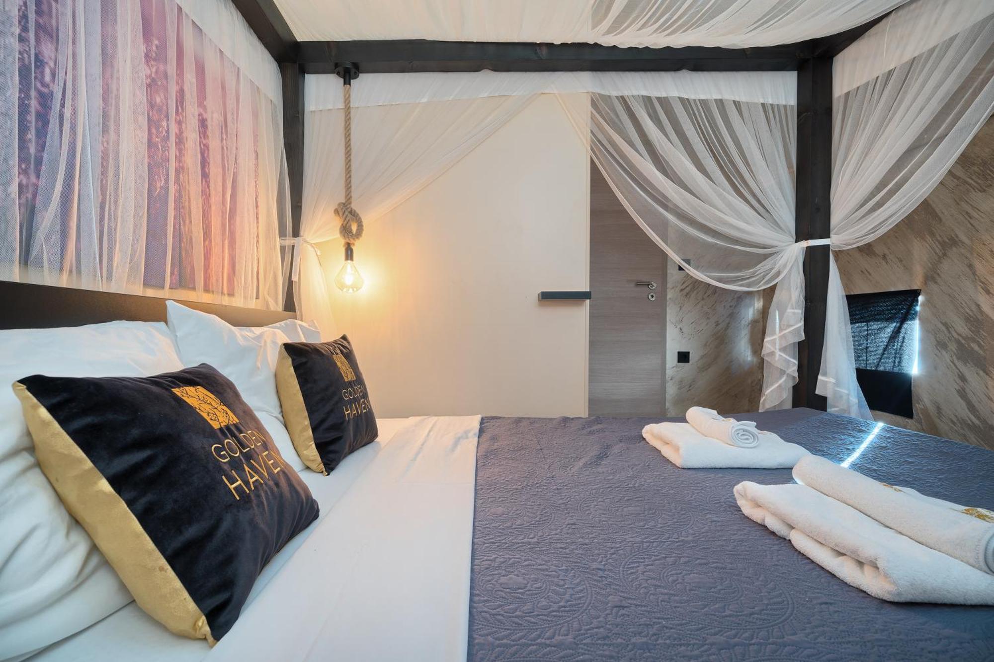 Golden Haven Luxe Glamp Resort Murter Exterior photo