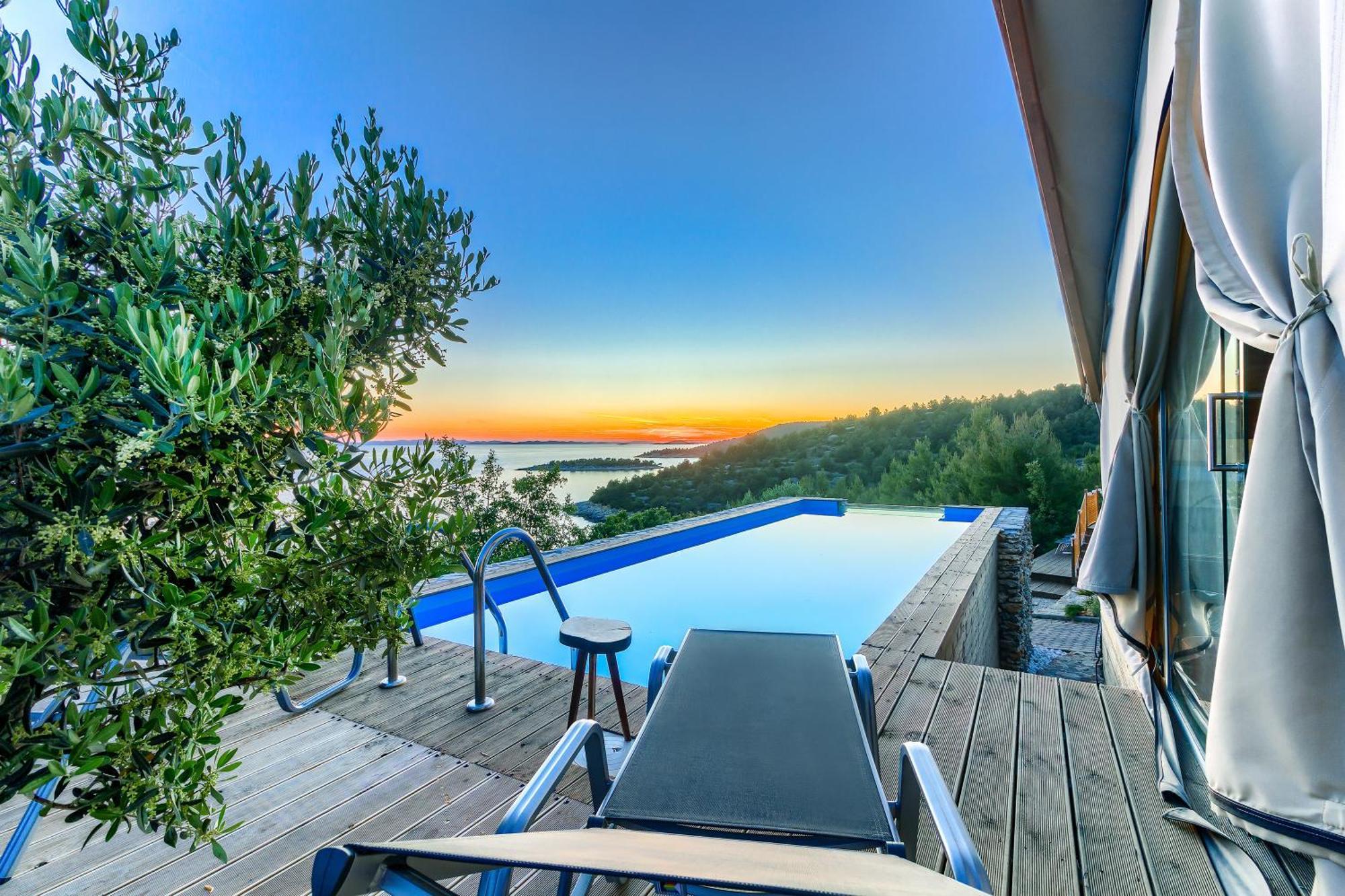 Golden Haven Luxe Glamp Resort Murter Exterior photo